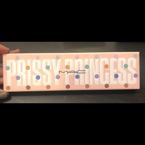 🛑sold🛑 Mac Prissy Princess Palette